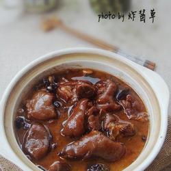 香菇黄豆猪蹄煲的做法[图]