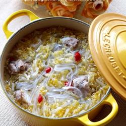 东北酸菜炖排骨的做法[图]