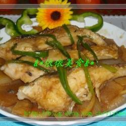 萝卜焖鱼腩的做法[图]