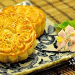 莲蓉蛋黄月饼的做法[图]