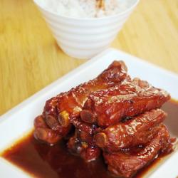 腐乳汁烧排骨的做法[图]