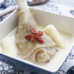 豆浆炖羊腿的做法[图]