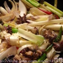 磨芋豆腐炒黑白肾球的做法[图]