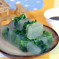 菠菜肉皮冻的做法[图]
