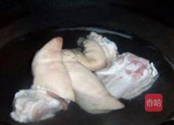 猪脚炖黄豆的做法图解6