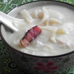 腊肉豆丝煮糍粑的做法[图]