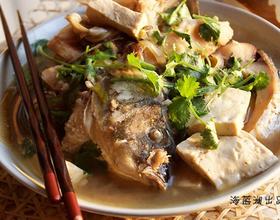 红烧鲤鱼炖豆腐