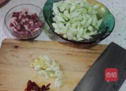 肉炒芸豆的做法图解1