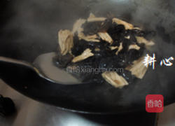木耳腐竹炒虾仁的做法图解11