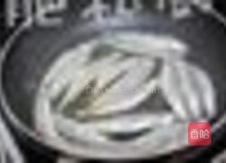 椒盐多春鱼的做法图解3