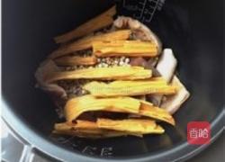 薏米腐竹煲猪肚的做法图解6