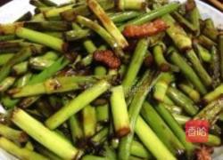 肉丝炒蒜薹的做法图解4