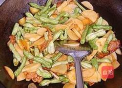 香叶双豆炖的做法图解3