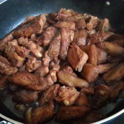 茄子烧排骨的做法[图]