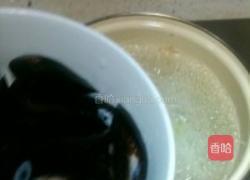 清淡汤葱香淡菜的做法图解3