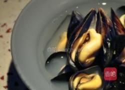 清淡汤葱香淡菜的做法图解6