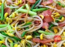 培根炒黄豆芽蒜苗的做法图解6