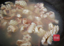 青椒爆花枝的做法图解2