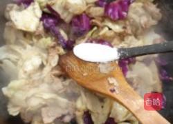 双色包菜肉片的做法图解7