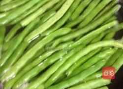 腊肉四季豆的做法图解2