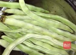 土豆芸豆炖排骨的做法图解2