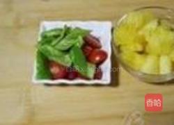 菠萝咕噜日本豆腐的做法图解1