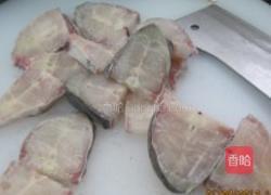 蒜子鲶鱼的做法图解2