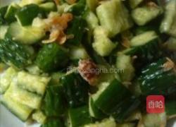 虾皮炝黄瓜的做法图解1