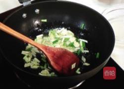 芹菜墨鱼丝的做法图解2