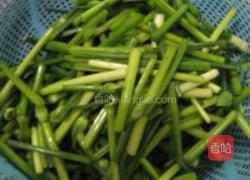 墨鱼仔韭菜花的做法图解3