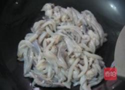 墨鱼仔韭菜花的做法图解5