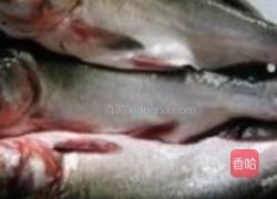 煎熏腌鱼的做法图解1