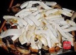 冬菇炒豆腐干的做法图解7