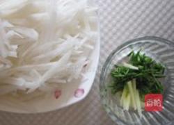 萝卜煮河虾的做法图解2