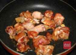 板栗烧鸡腿的做法图解5