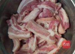 米粉蒸肉土豆的做法图解1
