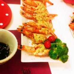 芝士蒜茸焗大虾的做法[图]