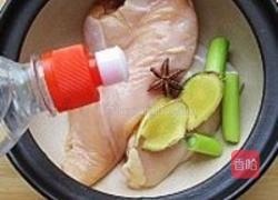 红油腰果鸡丝的做法图解2