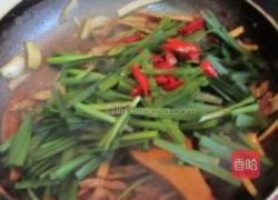 韭菜香干炒肉丝的做法图解7