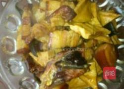 腊鱼炖肉的做法图解6