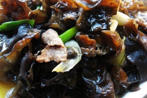 葱烧木耳炒肉