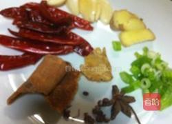 香辣土豆烧排骨的做法图解1