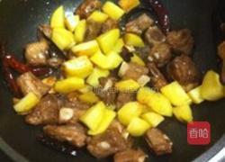 香辣土豆烧排骨的做法图解9