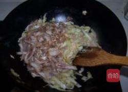 卷心菜炒猪耳丝的做法图解8
