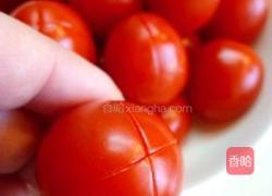 圣女果沙拉的做法图解4