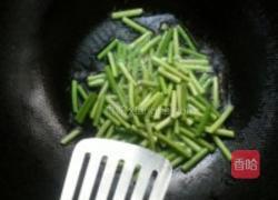 蒜薹炒鱼块的做法图解5