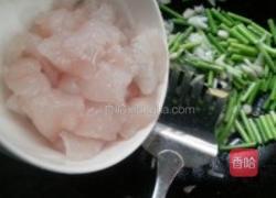 蒜薹炒鱼块的做法图解7