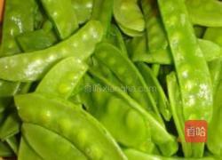 荷兰豆蘑菇炒腊肉的做法图解3