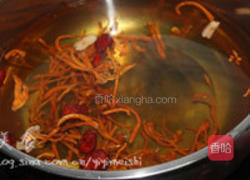 虫草花浸乳鸽的做法图解1