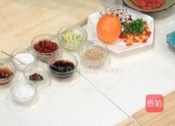 五彩烩肉粒的做法图解1
